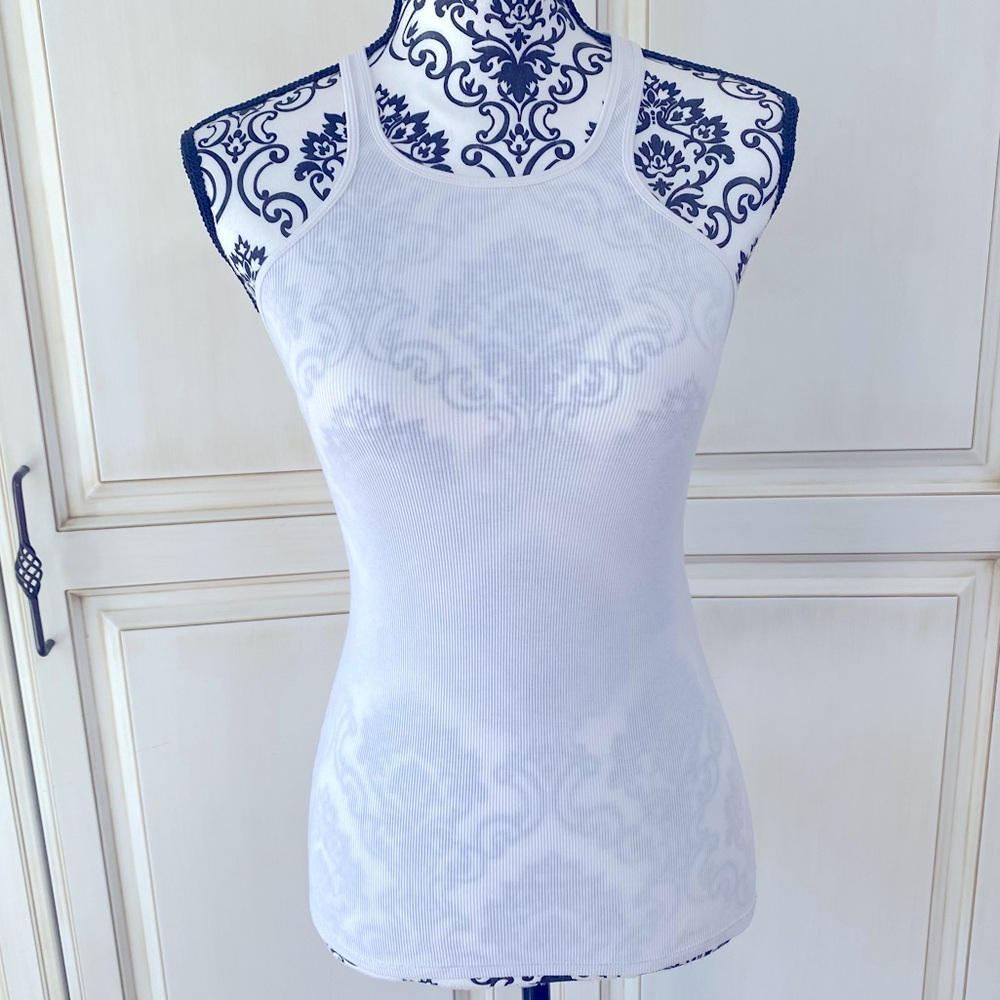 Lululemon White Ribbed Open Back High Scoop Neckline Tank Top